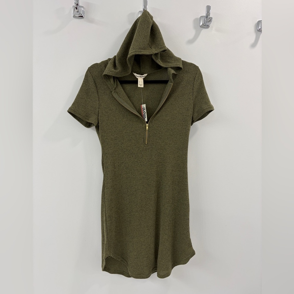 New T-Shirt Dress - Medium - Green